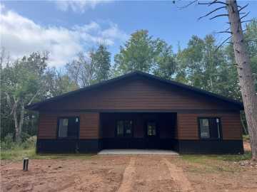Danbury, WI: 29075 Deerpath Pass