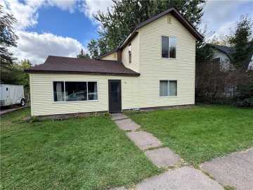 Shell Lake, WI: 210 6th Avenue