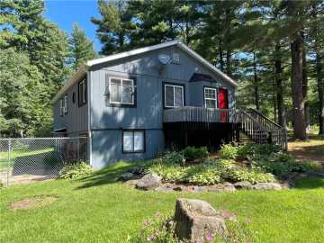 Hayward, WI: 9124 N State Hwy 27 