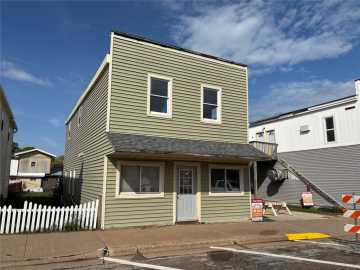 Blair, WI: 110 S Urberg Avenue
