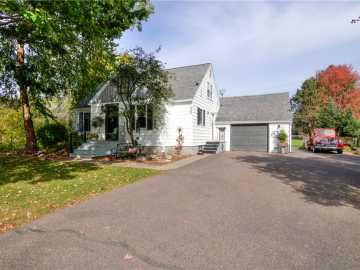 Ladysmith, WI: 317 College W Avenue