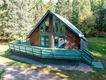 Cable, WI: 42420 Woodcrest Drive