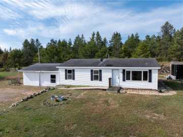 Gordon, WI: 11481 E Pine Cone Drive
