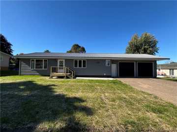 Bloomer, WI: 1411 Wilson Street