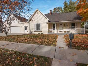 Ladysmith, WI: 411 Lake E Avenue