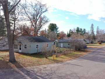 Grantsburg, WI: 423 N Pine Street