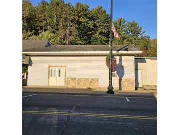 Plum City, WI: 420 Main Street