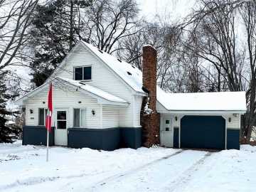 Wheeler, WI: 507 2nd W Avenue