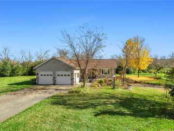 Amery, WI: 1048 85th Avenue