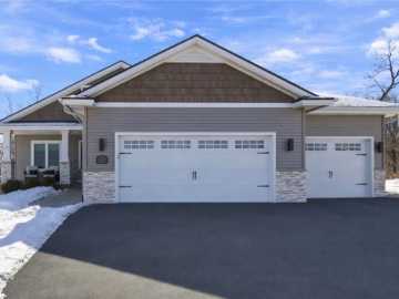 Eau Claire, WI: 4615 S Oakwood Hills Parkway