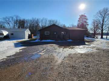 New Auburn, WI: 30994 122nd Street 