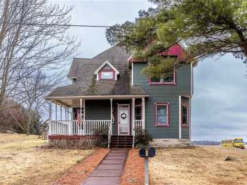 Alma Center, WI: 201 W Grove Street