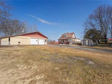 Greenwood, WI: W7705 Cloverdale Road