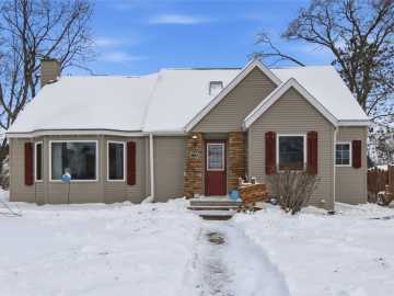 Chippewa Falls, WI: 1014 W Willow Street