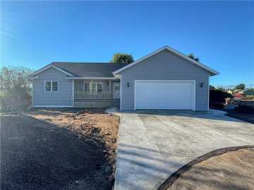 Cameron, WI: 917 Clayton Street