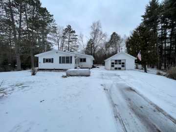 Hayward, WI: 13745N Sabin Road