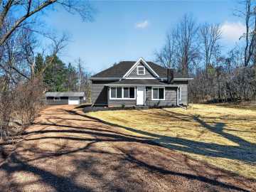 Shell Lake, WI: N3328 New Knapp Road