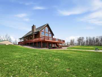 Elmwood, WI: 5502 N 90th Street