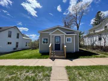 Hayward, WI: 10569 Dakota Avenue