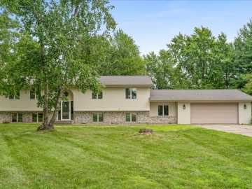 New Richmond, WI: 1735 Highway 63 