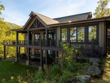 Hayward, WI: 12760 W South Shore Road