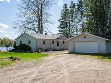 Winter, WI: 5321N Lake Winter Rd 