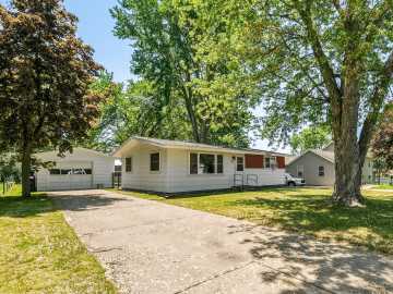 Chippewa Falls, WI: 241 1st Avenue