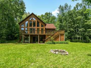 Spooner, WI: W2728 3rd Street