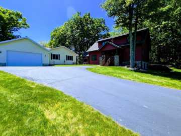 New Auburn, WI: W13235 Old Hwy D 