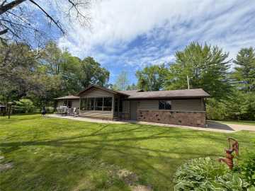 Holcombe, WI: 25899 275th Avenue