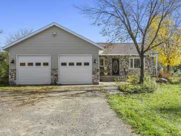 Amery, WI: 1048 85th Avenue