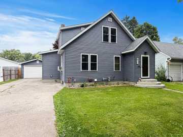 Rice Lake, WI: 611 W Eau Claire Street