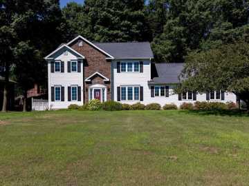 Menomonie, WI: 309 Red Cedar Street