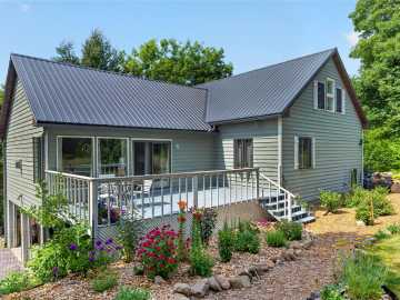 Cable, WI: 42805 Woodcrest Drive