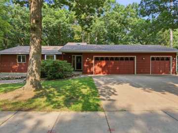 Eau Claire, WI: 3728 Forest Heights Drive