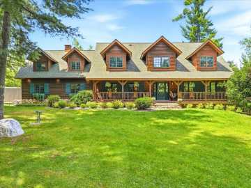 Danbury, WI: 7460 Jordan Buck Trail