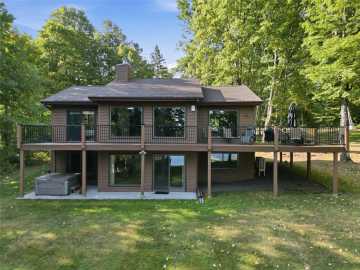 Hayward, WI: 6740W Moose Lake Road
