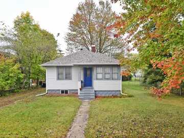 Menomonie, WI: 1716 6th E Street