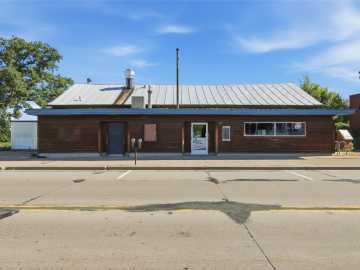 Menomonie, WI: 512 Crescent SE Street