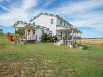 Durand, WI: W2550 County Road R 