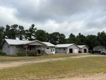 Black River Falls, WI: 990 Winnebago Avenue