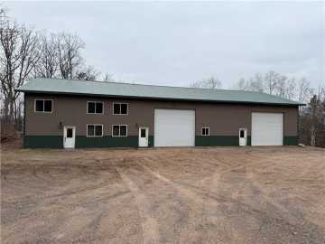 Trego, WI: 8523 Lakeside Rd