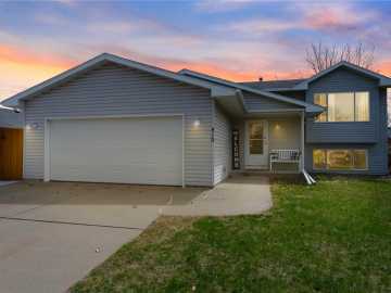 Osceola, WI: 410 Delmar Avenue