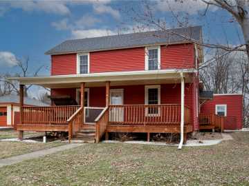 Ellsworth, WI: 234 W Kinne Street