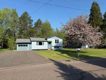 Hayward, WI: 10715 Beal Avenue
