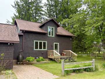 Hayward, WI: 12642 N Paddock Road