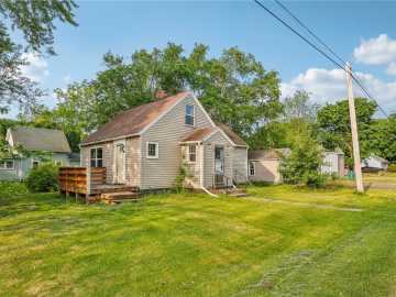 Centuria, WI: 201 5th Street