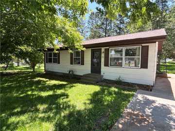 Rice Lake, WI: 512 E Bracklin Street
