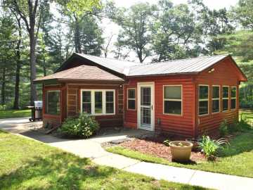 Siren, WI: 24904 Leghorn Drive
