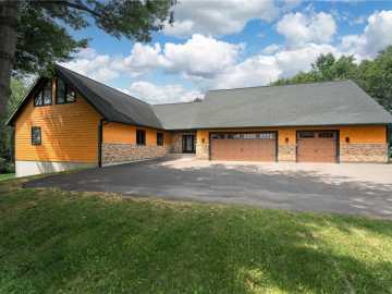 Osseo, WI: W13455 Fairway Lane